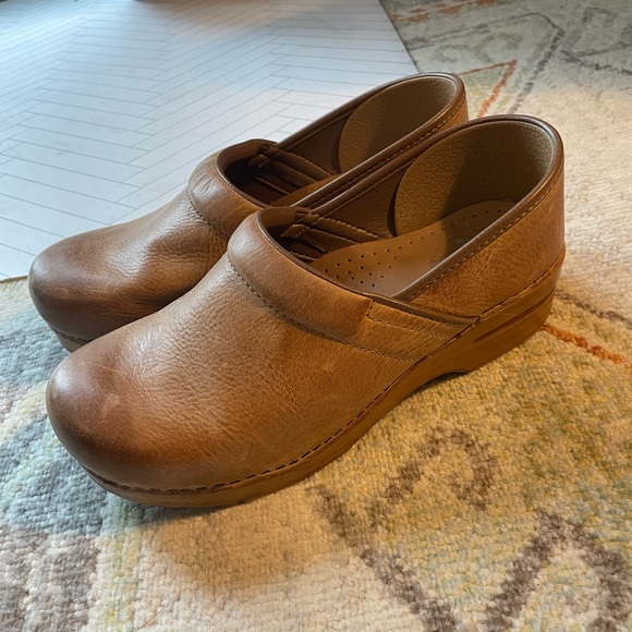 dansko camel